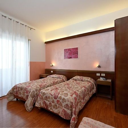 Hotel Italia Monfalcone Esterno foto