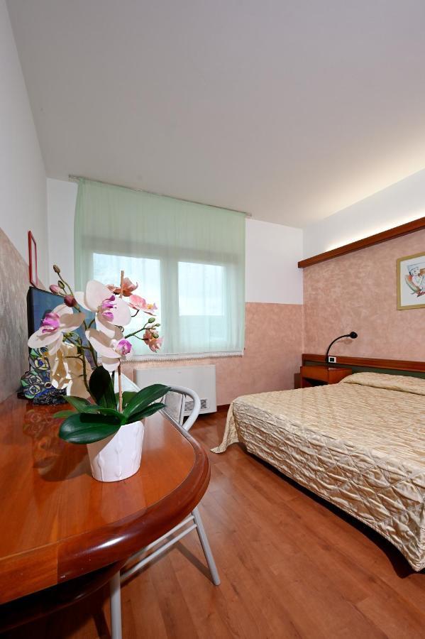 Hotel Italia Monfalcone Esterno foto