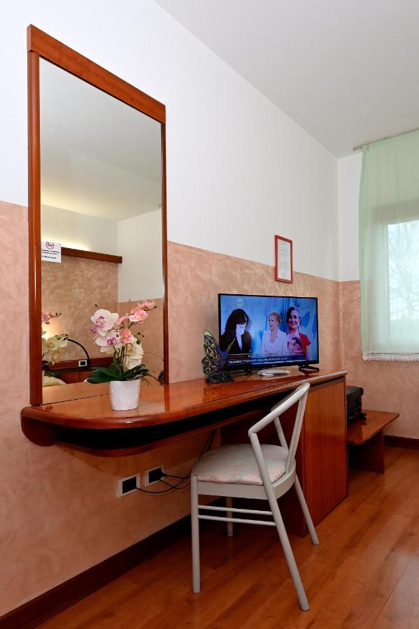 Hotel Italia Monfalcone Esterno foto