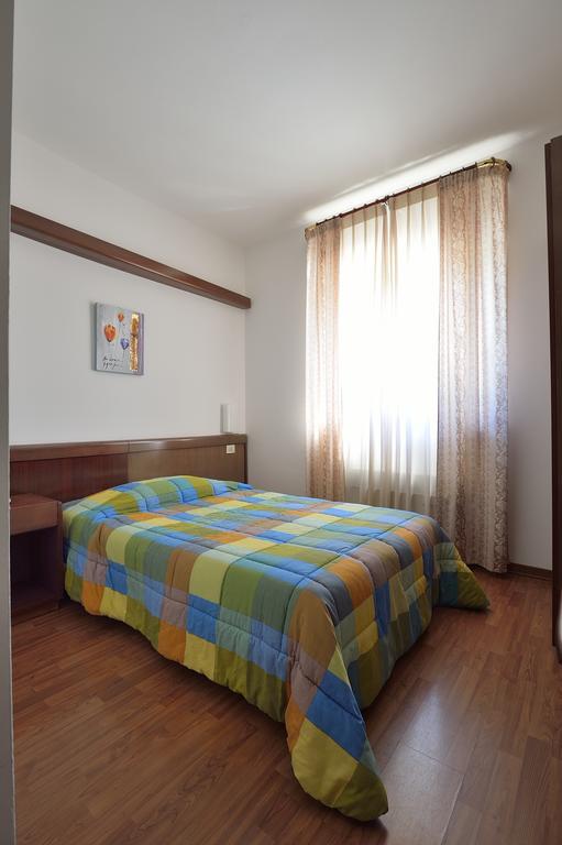 Hotel Italia Monfalcone Camera foto